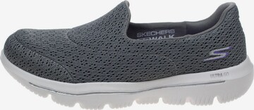 SKECHERS Slip On in Grau