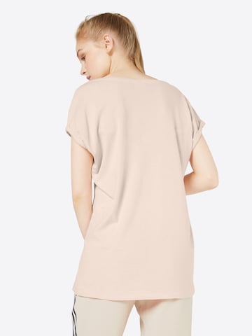 T-shirt Urban Classics en rose : derrière