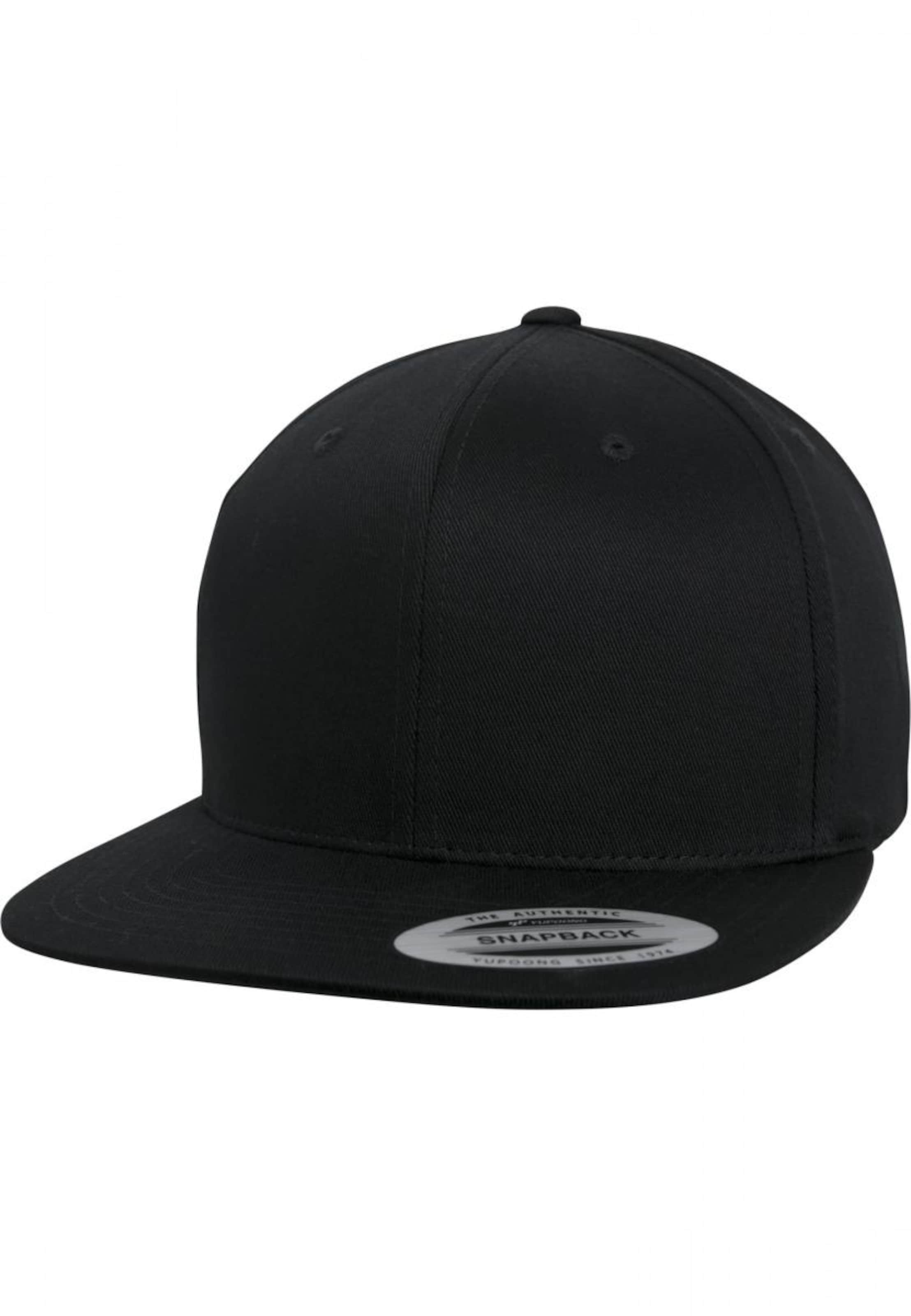 Flexfit Cap in Schwarz: Vorderseite