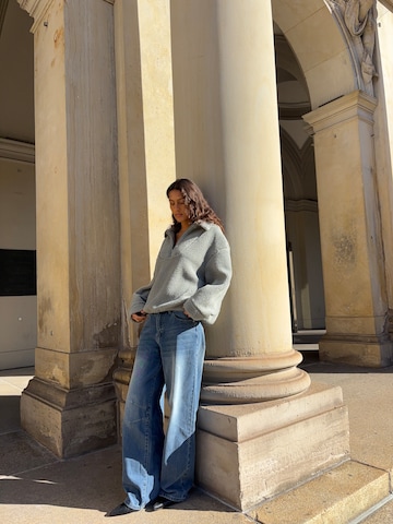 Teddy Sweater And Jeans Look