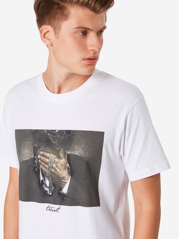 Mister Tee - Camiseta 'Trust' en blanco