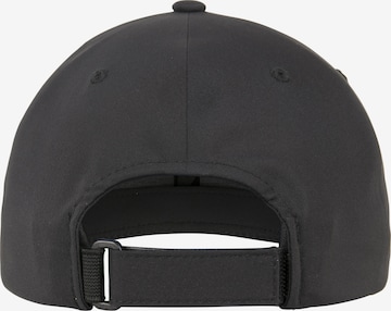 Casquette 'Delta Adjustable' Flexfit en noir