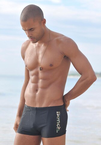 BENCH Badehose in Schwarz