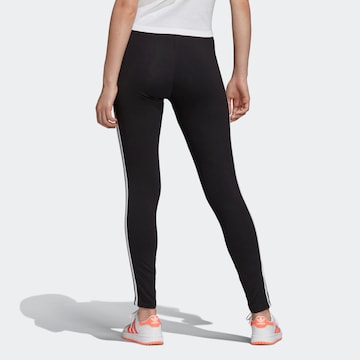 ADIDAS ORIGINALS Skinny Leggingsit 'Adicolor' värissä musta