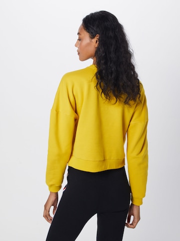 Urban Classics Sweatshirt in Yellow: back
