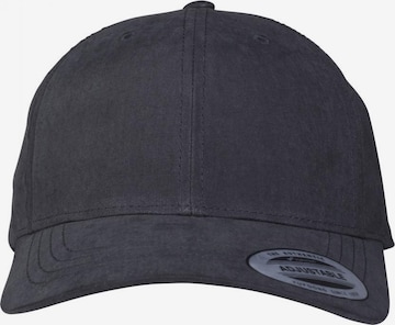 Casquette Flexfit en noir : devant