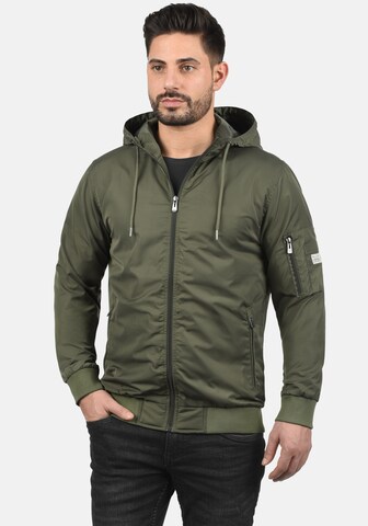 Veste mi-saison 'Razy' BLEND en vert : devant