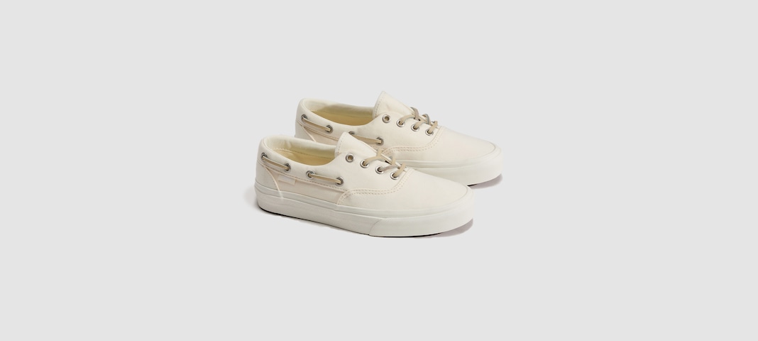 AUTHENTIC BOAT SHOE