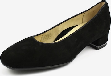 ARA Pumps in Black: front