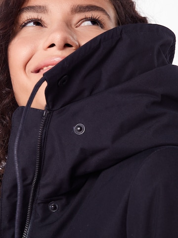 Parka d’hiver 'Tiril' elvine en noir