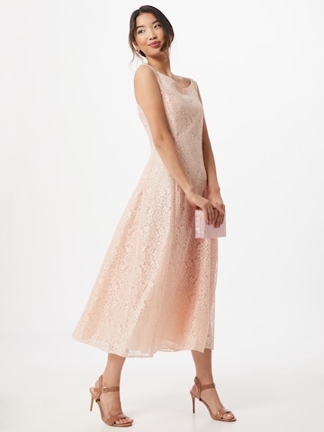 SWING Kleid in Pink