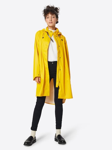 Cappotto funzionale di ILSE JACOBSEN in giallo