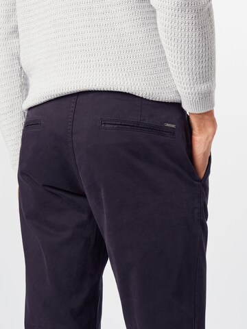 Regular Pantalon chino BOSS Orange en noir