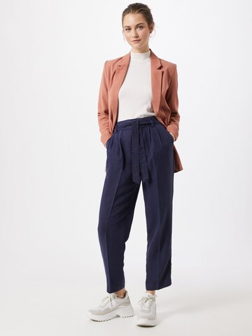 s.Oliver Loose fit Pleat-Front Pants in Blue