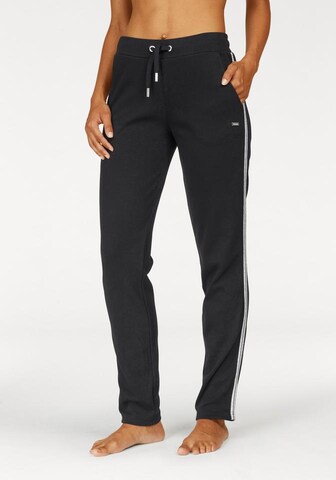 BENCH Regular Pants in Black: front