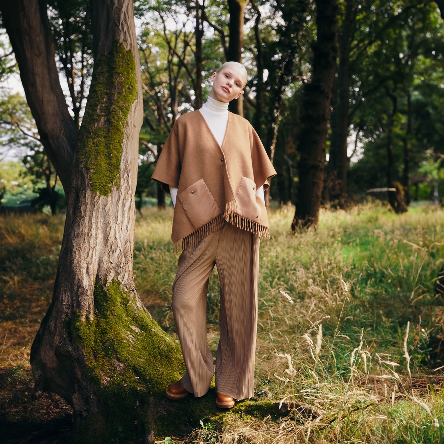 Lola - Layered Beige Cape Look