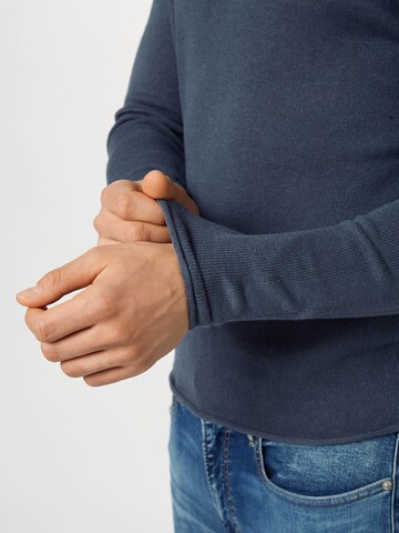 Coupe regular Pull-over JACK & JONES en bleu