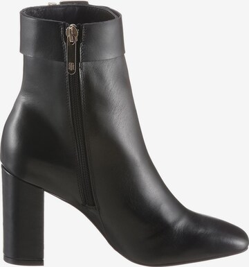 TOMMY HILFIGER Ankle Boots in Black