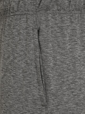 NIKE Tapered Sporthose in Grau