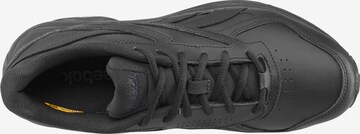 Reebok Sportschuh 'Walk Ultra IV' in Schwarz