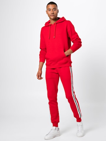 Urban Classics Sweatshirt in Red