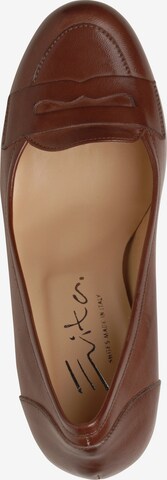 EVITA Pumps in Brown