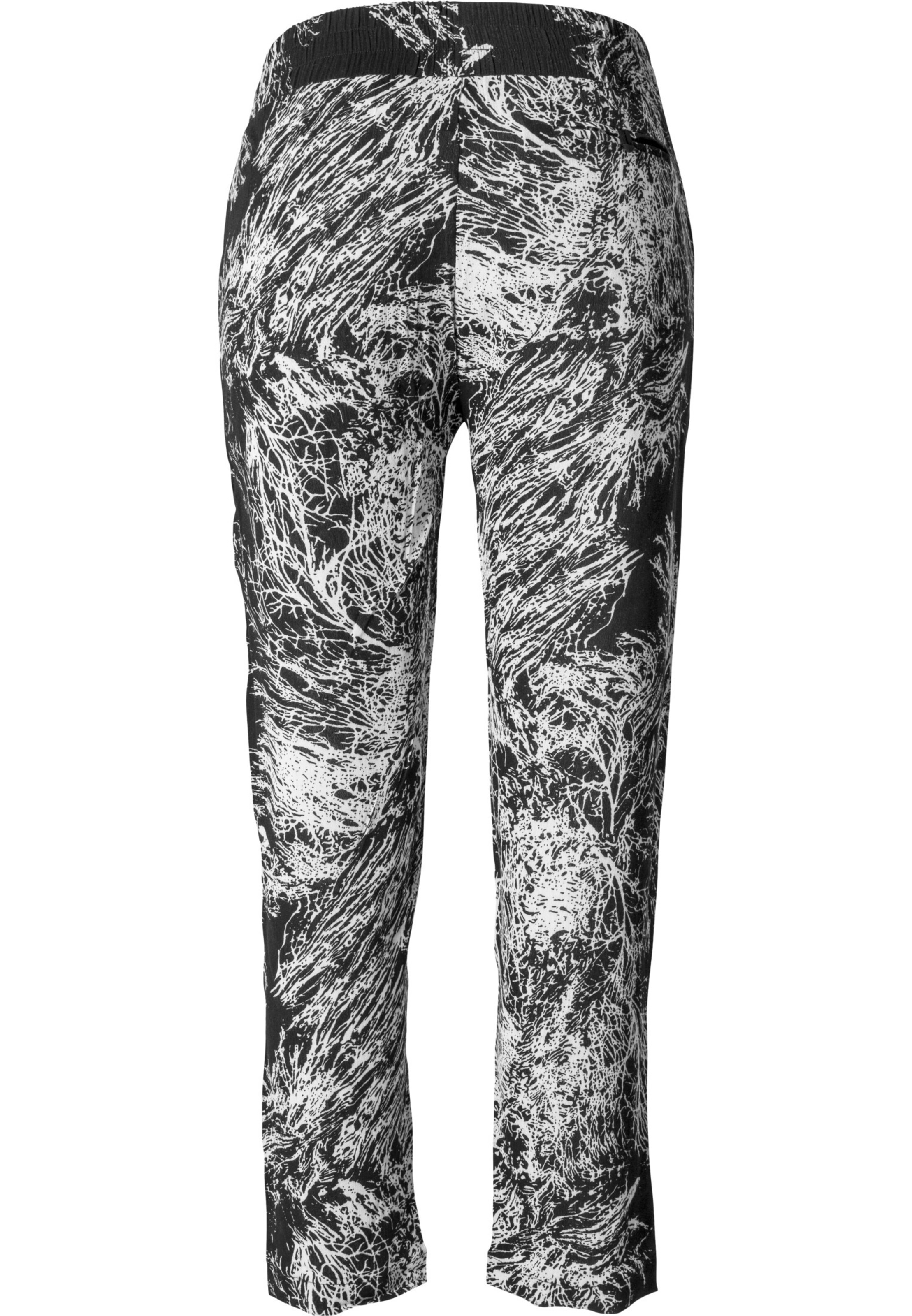 regular Pantaloni di Urban Classics in nero