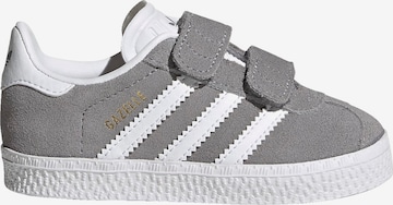 ADIDAS ORIGINALS - Sapatilhas 'Gazelle' em cinzento