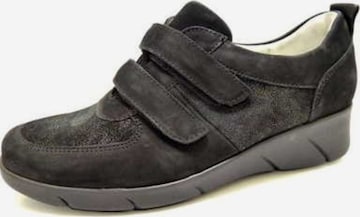 WALDLÄUFER Sneakers in Black: front