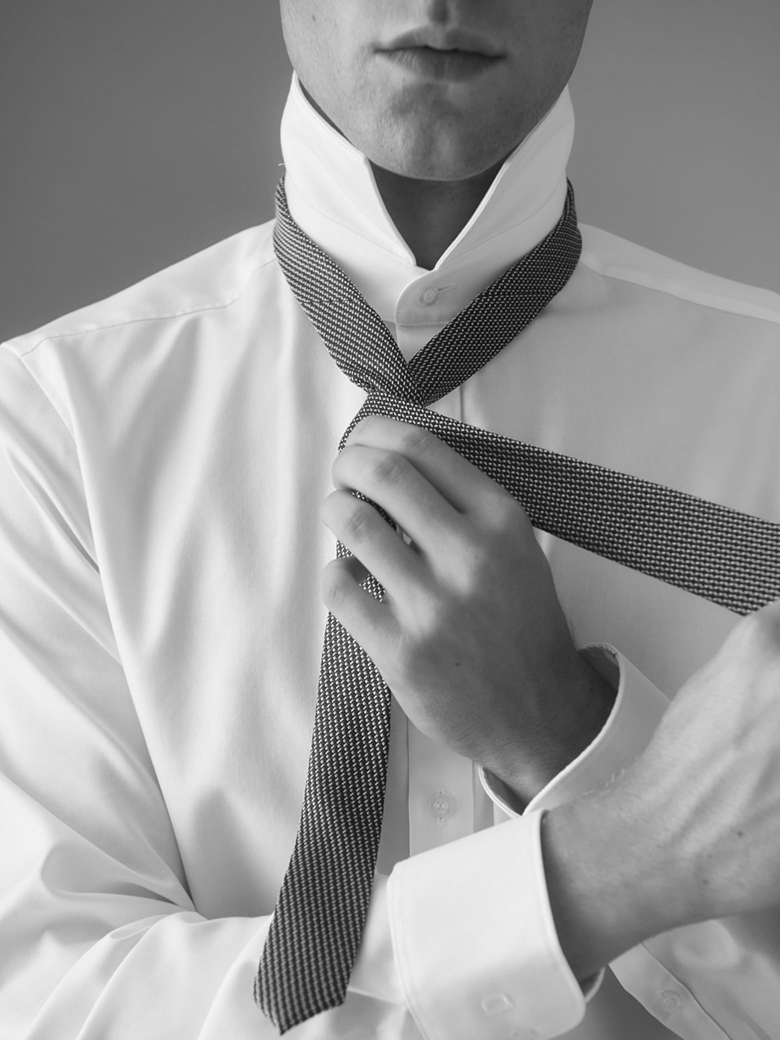 Schritt für Schritt Wie bindet man eine Krawatte