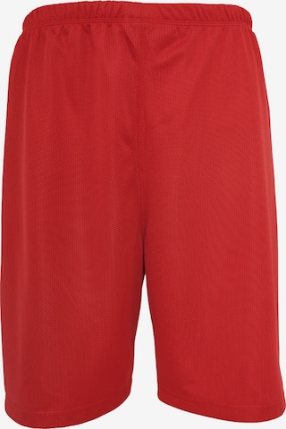 Urban Classics Панталон в червено: отпред