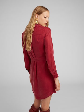 EDITED Košilové šaty 'Farha' – červená: zadní strana