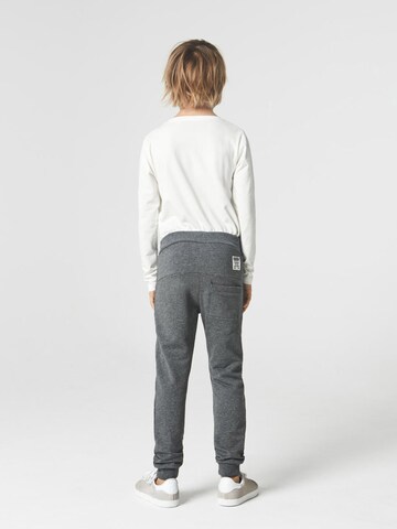 Effilé Pantalon 'Honk' NAME IT en gris