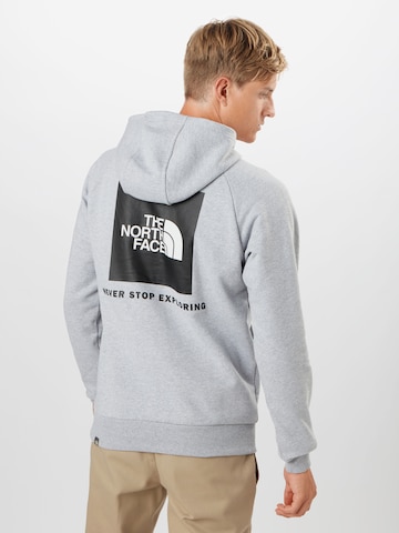 THE NORTH FACE Regular fit Sweatshirt 'Red Box' in Grijs