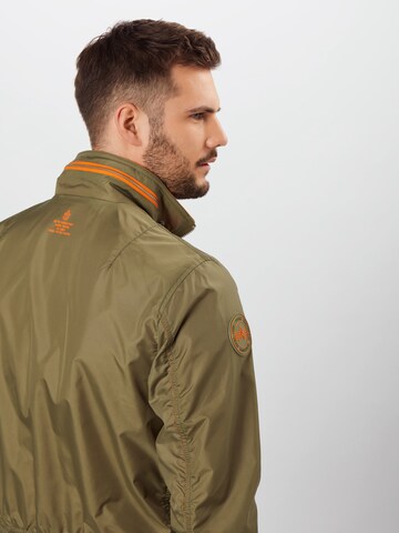 ALPHA INDUSTRIES Regular fit Преходно яке 'Wing' в зелено