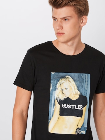 Mister Tee Shirt 'Hustler Girl' in Zwart