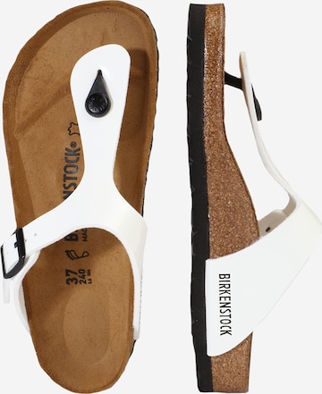 BIRKENSTOCK Σαγιονάρες διχαλωτές 'Gizeh' σε λευκό