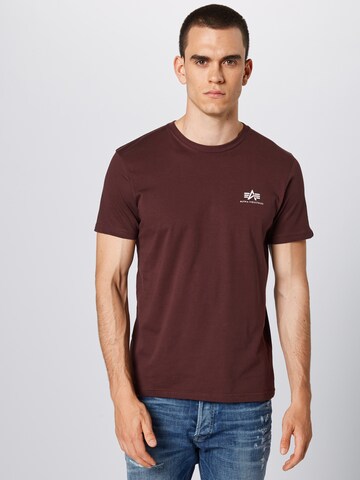 ALPHA INDUSTRIES Regular Fit T-Shirt in Rot