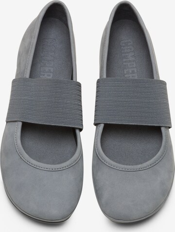 CAMPER Ballerinas ' Right ' in Grau