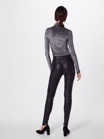 BE EDGY Skinny Hose 'Sasi' in Schwarz: Rückseite