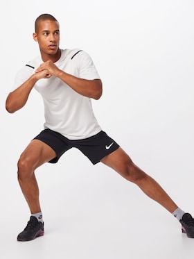 NIKE Sport shorts in zwart / wit