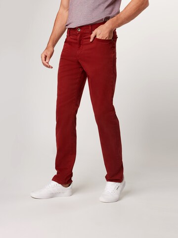 Regular Pantalon 'Cooper Fancy' BRAX en rouge