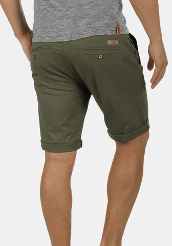 !Solid Regular Chino 'Montijo' in Groen