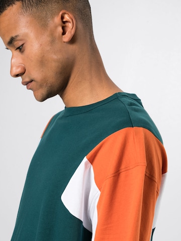 Urban Classics Shirt in Groen