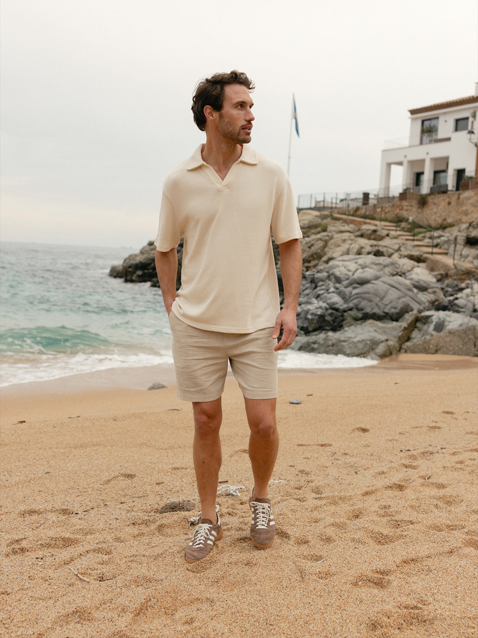 Estilo chic costero Dan Fox Apparel