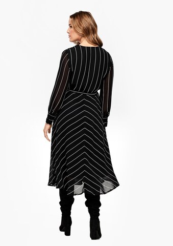 TRIANGLE Kleid in Schwarz