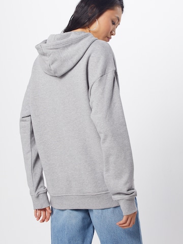 ADIDAS ORIGINALS Sweatshirt 'Trefoil' in Grau