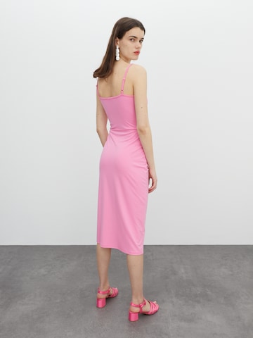 EDITED Dress 'Maxine' in Pink