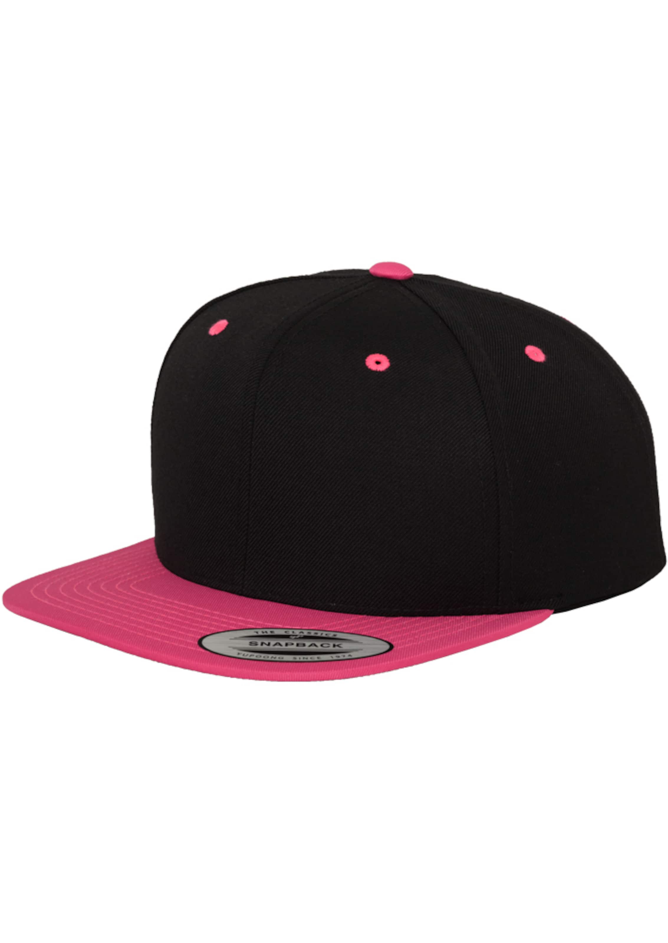 Flexfit Cap in Schwarz: Vorderseite