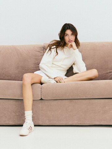 All White Lounge Look